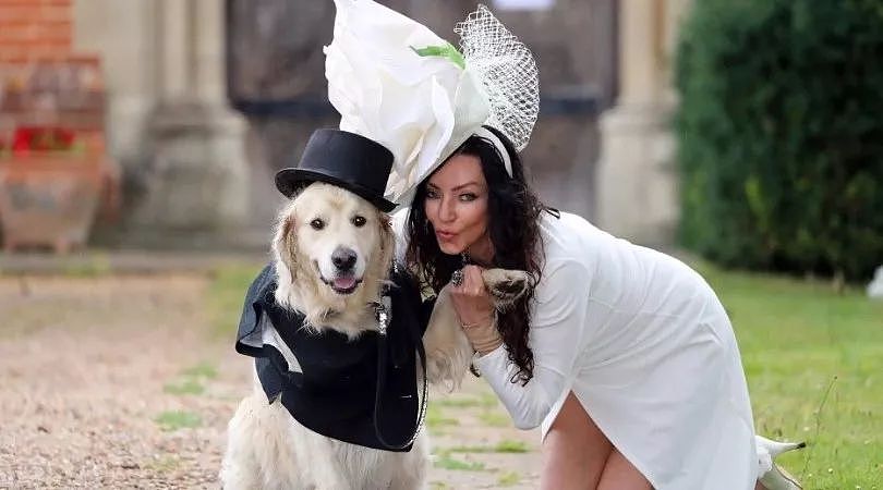 相亲失败220多次后，女模特决定嫁给自己的狗…… - 2