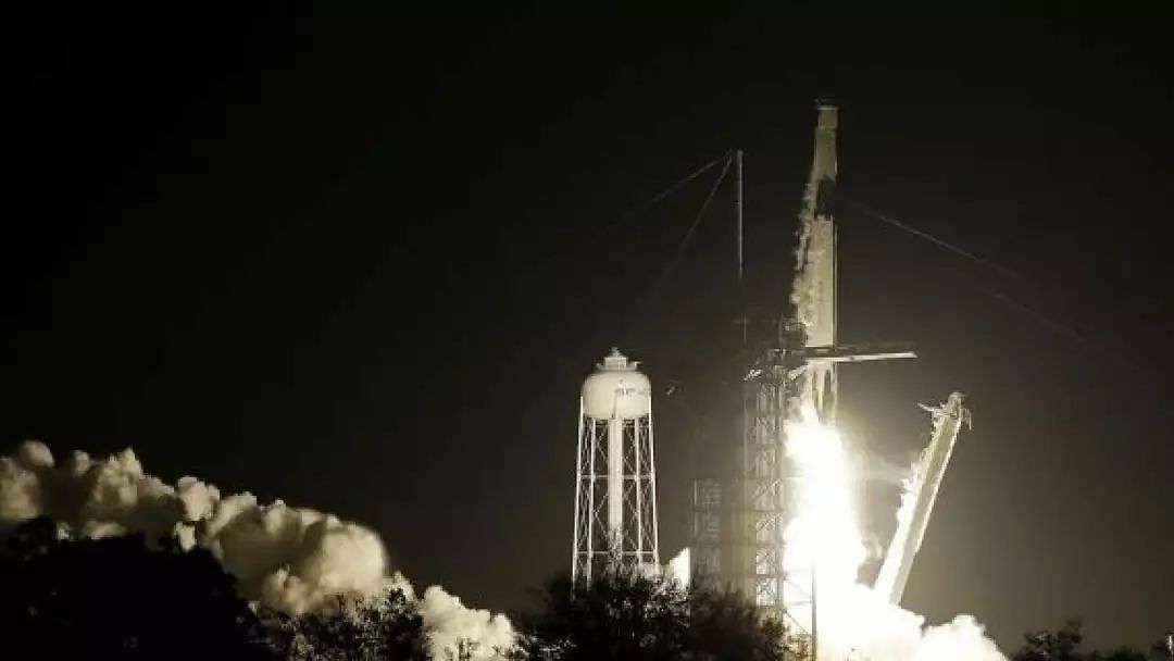 SpaceX 载人航天飞船发射成功，人类离太空又再近一步 - 3
