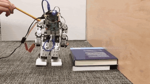 任推不倒！杜克大学这个机器人“小强”自己会扶墙 - 6