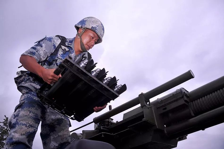 塞上弹夹就可以飞快的撸炮——解放军的“弹夹炮”皮卡 - 7