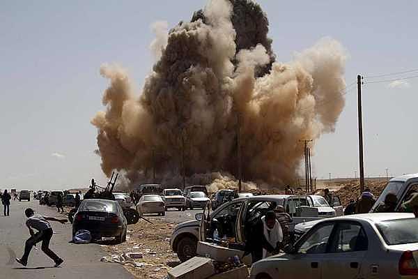美军5次空袭炸死14名平民，被指犯下战争罪，却辩称这是反恐行动