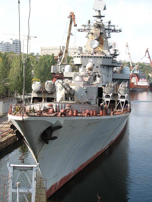 没钱建造还拒售中国：乌克兰这艘战舰泡水20年只能拆解