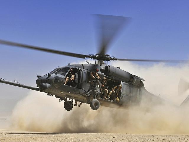 美1架HH-60直升机在伊拉克坠毁 机上7人全部遇难