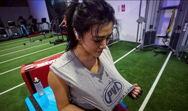 36岁中国女孩健身5年，练出优美曲线，她告诉你何为健美！