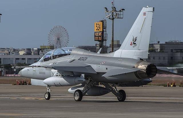 泰国从韩国购买的畅销战机出现在台高雄机场，曾战胜中国L15