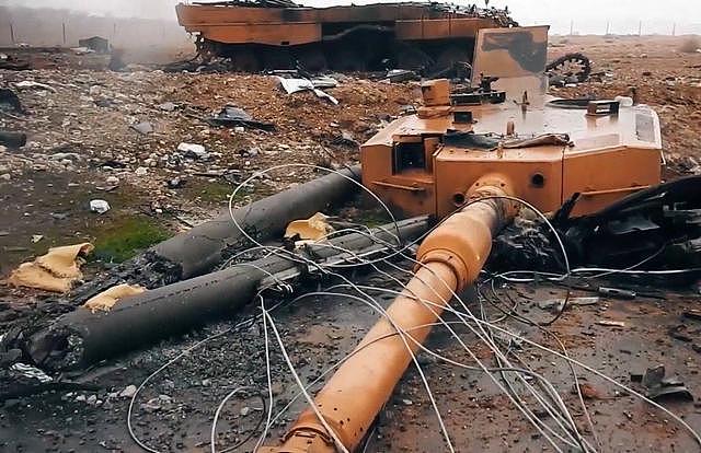 纸老虎？豹2坦克被苏制反坦克导弹暴打 俄专家：很正常