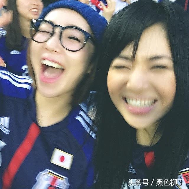 日本女星苍井空宣布结婚！她是最铁杆女球迷，常熬夜+现场看球