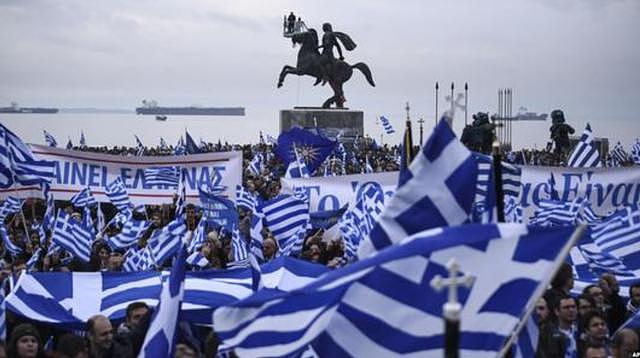 南联盟解体出一国，国名惹怒希腊，希腊一直要其改名，不改还不行