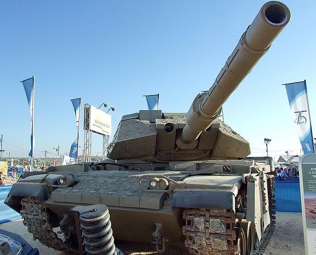 极其罕见！土耳其主战坦克炸膛后主炮直接变成花瓣状