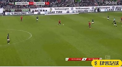 「德甲」五场首胜！拜仁3-1客胜狼堡，莱万双响罗本染红