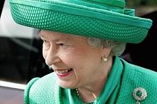五月生辰石 祖母绿 盘点英国王室祖母绿胸针