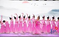 广州塔上看演出，中外嘉宾共同感受岭南文化之美